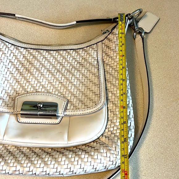 Coach white weaved genuine leather purse - Picture 7 of 12